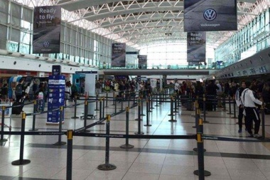 El Gobierno analiza abrir las fronteras terrestres con Uruguay y Chile a partir del 6 de septiembre