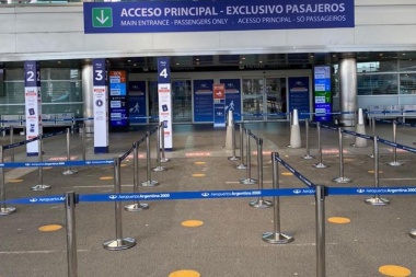Carignano aseguró que la Argentina va hacia una "apertura de fronteras cuidada y con protocolos"
