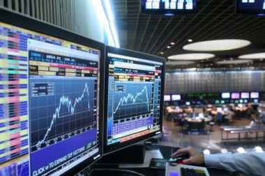 Temblor financiero: cayeron bonos y el Merval y el riego país terminó arriba de 700 puntos