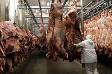 El consumo masivo en supermercados y autoservicios cayó en marzo 5,4% interanual