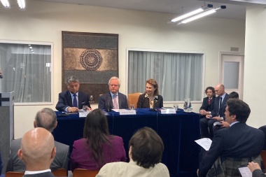 Referentes en política exterior de Massa, Bullrich y MiIei protagonizaron un debate público