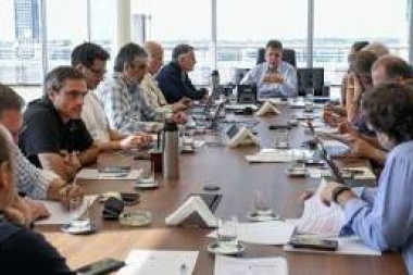 Sube tasa de interés y BCRA interviene para estabilizar tipo de cambios, eje de medidas económicas