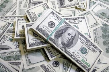 El Gobierno interviene en el mercado de cambios para contener el dólar