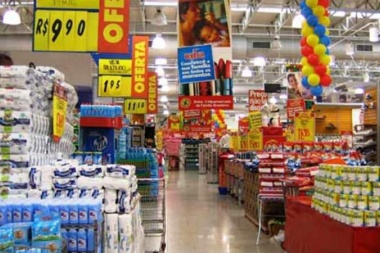 Según la Defensoría, la canasta de alimentos subió más del 60% en un año