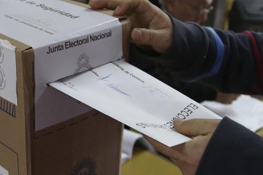 Más de 13 millones de bonaerenses votan presidente, gobernador, legisladores e intendentes