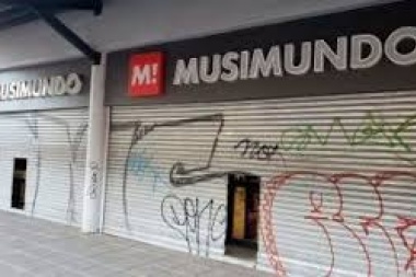 Musimundo cerró 11 locales en la provincia y unas 120 personas quedaron en la calle