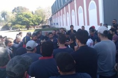 Kimberly Clark cierra planta de Pilar y unos 200 trabajadores se quedan en la calle