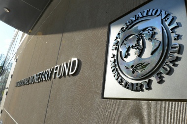 El FMI habló de riesgos de “conflicto social” y señaló que el cepo se eliminaría a la brevedad
