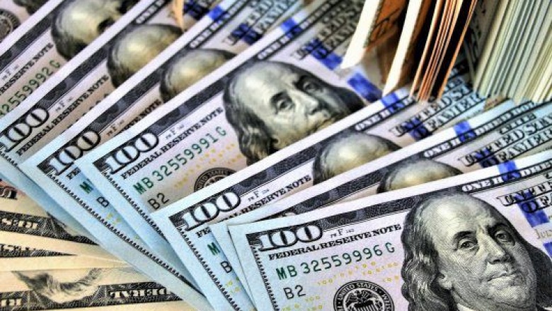 El dólar blue siguió su escalada y cerró a $1230