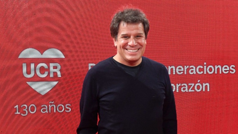 Facundo Manes presentó la denuncia contra Santiago Caputo: "Me dieron 'dos cortitos' en la zona renal"