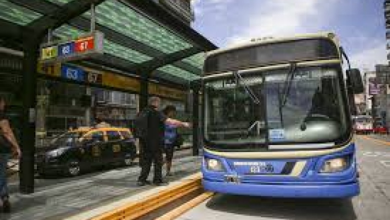 Fracasaron las negociaciones y este martes habrá un paro de colectivos en todo el país