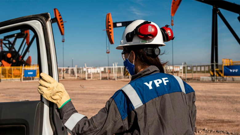 Caso YPF: la jueza Preska ordenó la entrega de chats y mails de Caputo y Massa