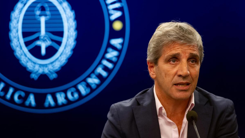 Caputo insiste en que “lo peor ya pasó” y apuntó contra Kicillof: “No va a ser Presidente"