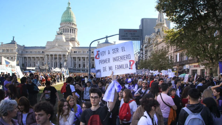 Universidades: tras un nuevo fracaso en las paritarias, gremios profundizan su lucha