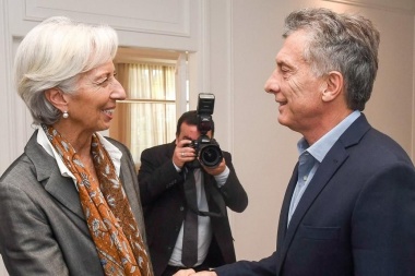 Susto en el avión de Lagarde:debió aterrizar por fallas en el combustible