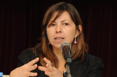 Para ex ministra de Scioli la provincia corre riesgo de no pagar la deuda