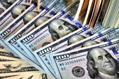 El dólar “blue” imparable: cerró a $211 y marcó otro récord histórico