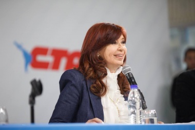 Cristina Kirchner criticó a Macri por "sus negocios con el Estado" y a la Justicia por "encubrirlos"