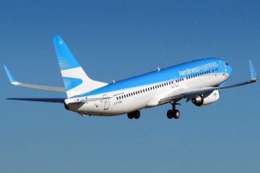 El Gobierno declaró a Aerolíneas Argentinas como empresa sujeta a privatización por decreto