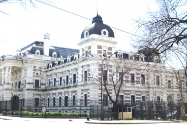 La Provincia convocó para el martes a docentes y estatales para definir una oferta salarial
