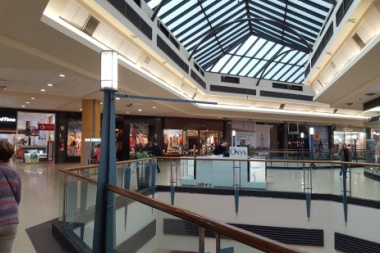 Las ventas minoristas de las pequeñas y medianas empresas cayeron un 0,6% interanual en marzo y un 0,4% respecto del mes de febrero.